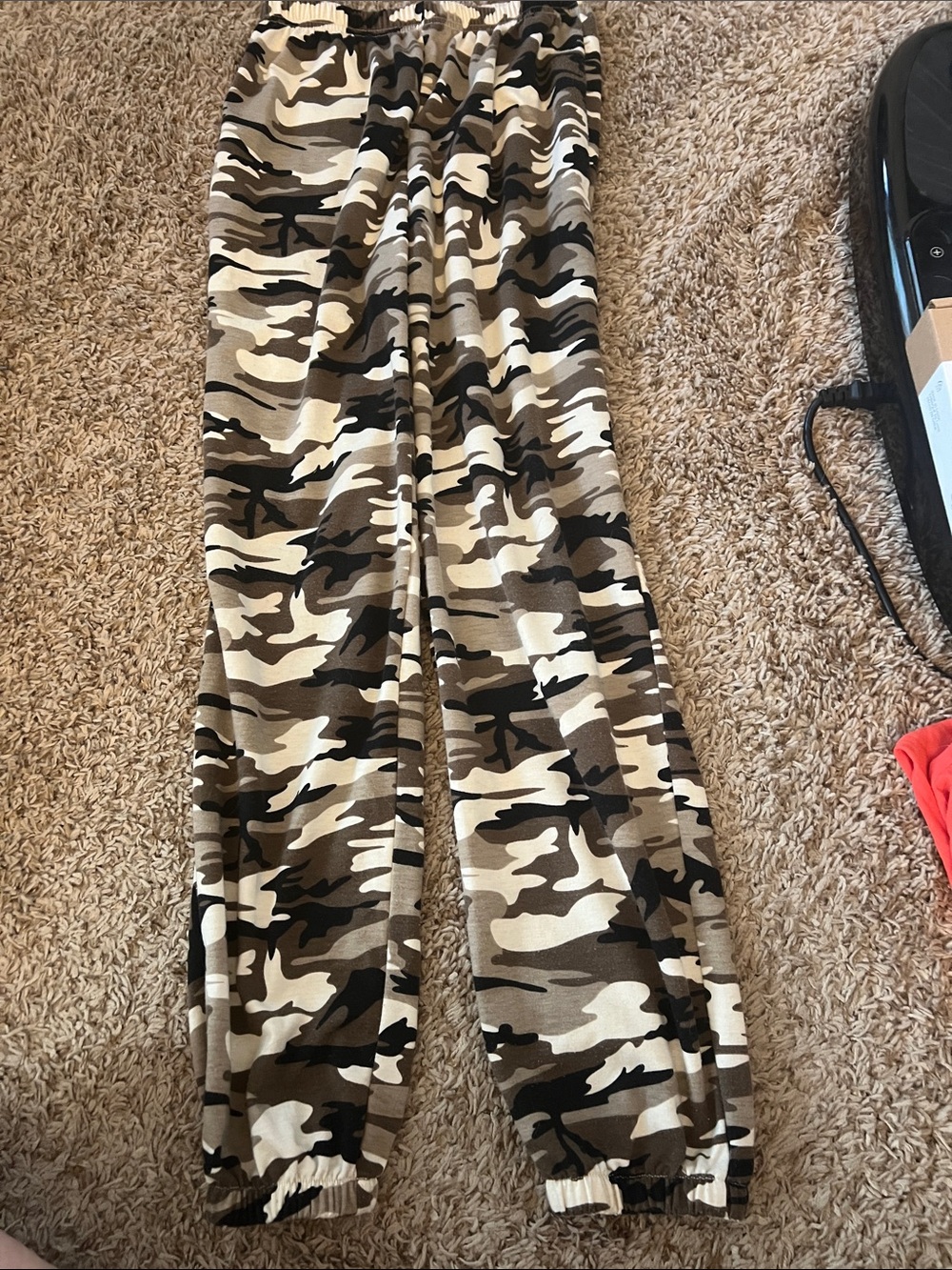 SHEIN Teen Camo Elastic Waist Joggers in Green & Tan